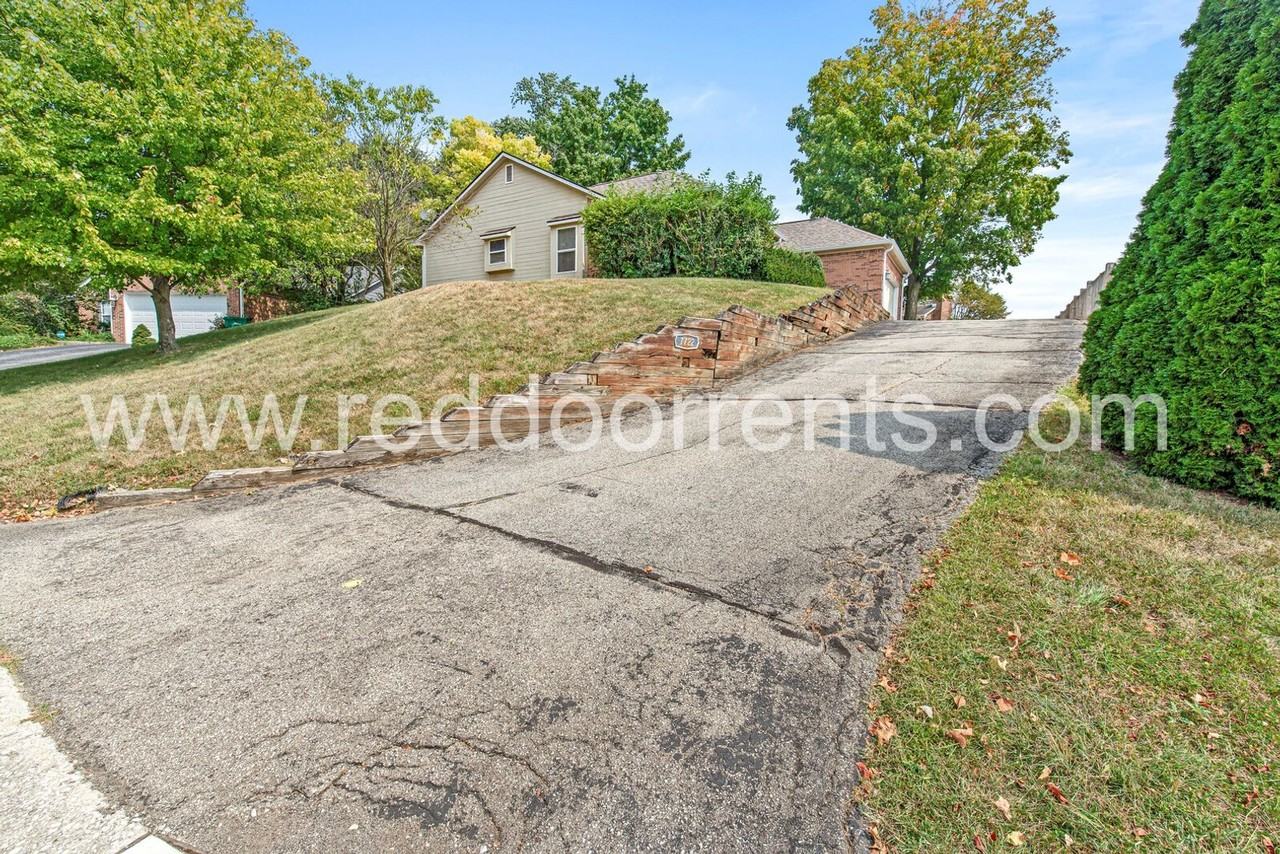 7722 Trophy Club Drive South - Photo 3 of 30