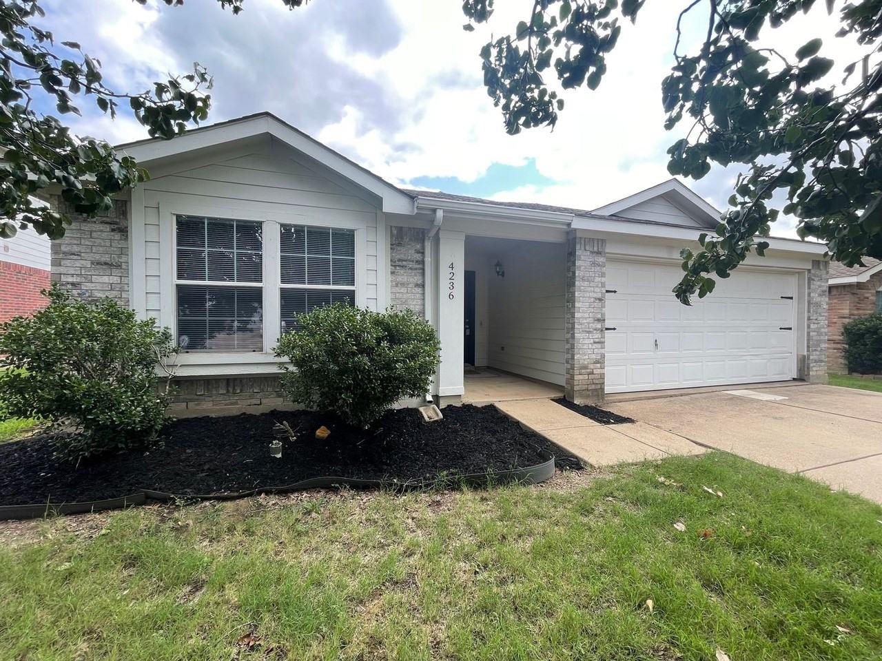 4236 Gladney Ln - Photo 2 of 38