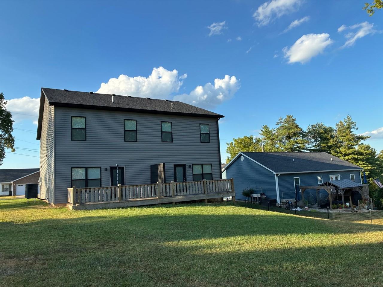 310 Lincoln St - Photo 4 of 50