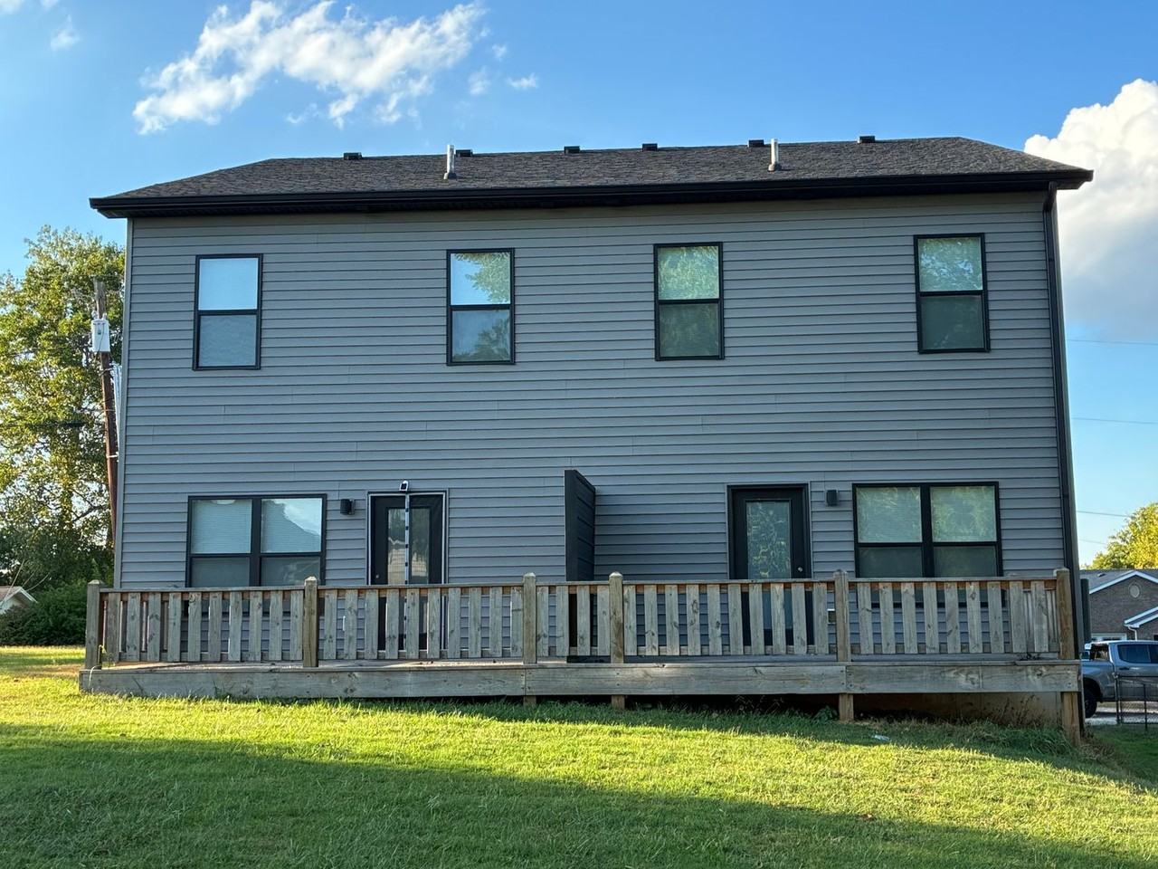 310 Lincoln St - Photo 5 of 50