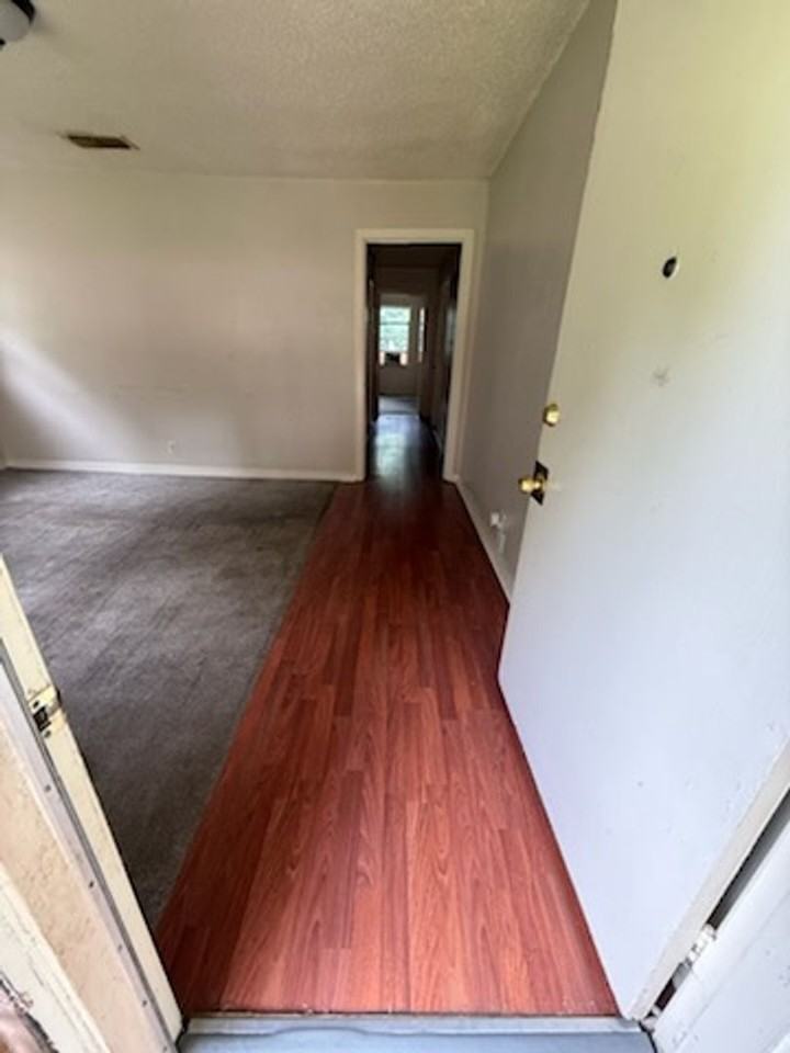 4116 Southern Ave - Photo 2 of 9