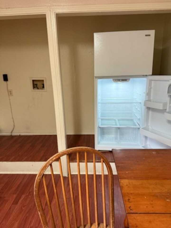 4116 Southern Ave - Photo 6 of 9