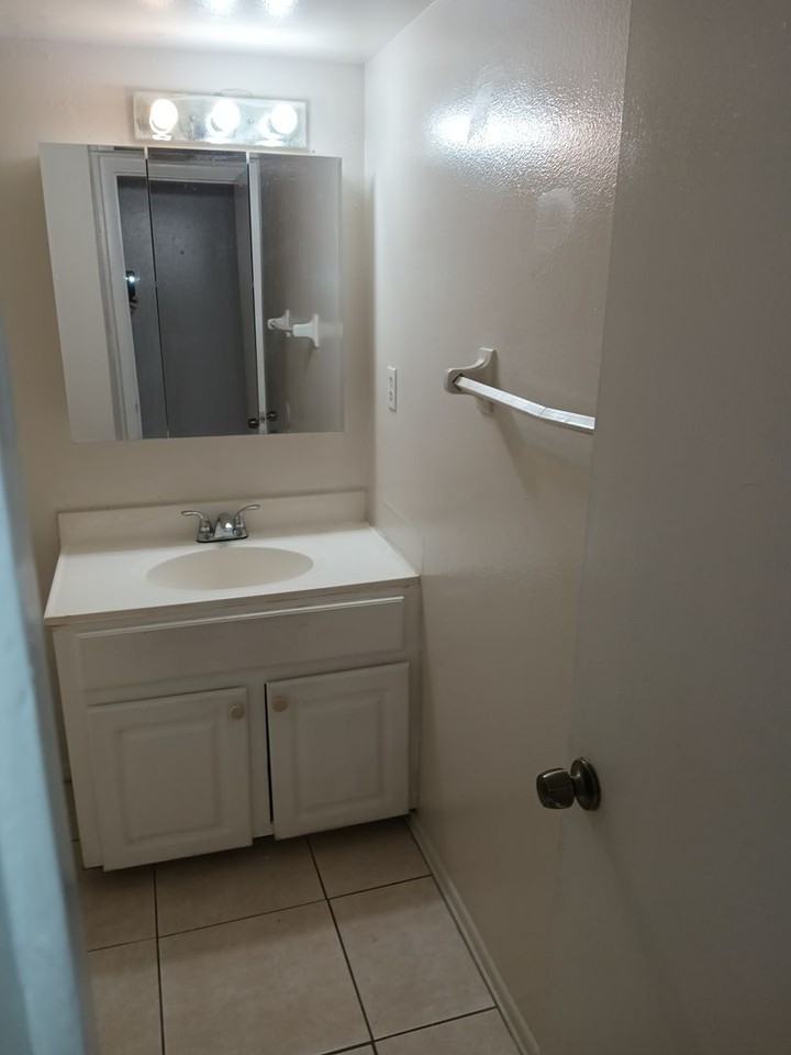 1450 Holden Avenue #D - Photo 6 of 7