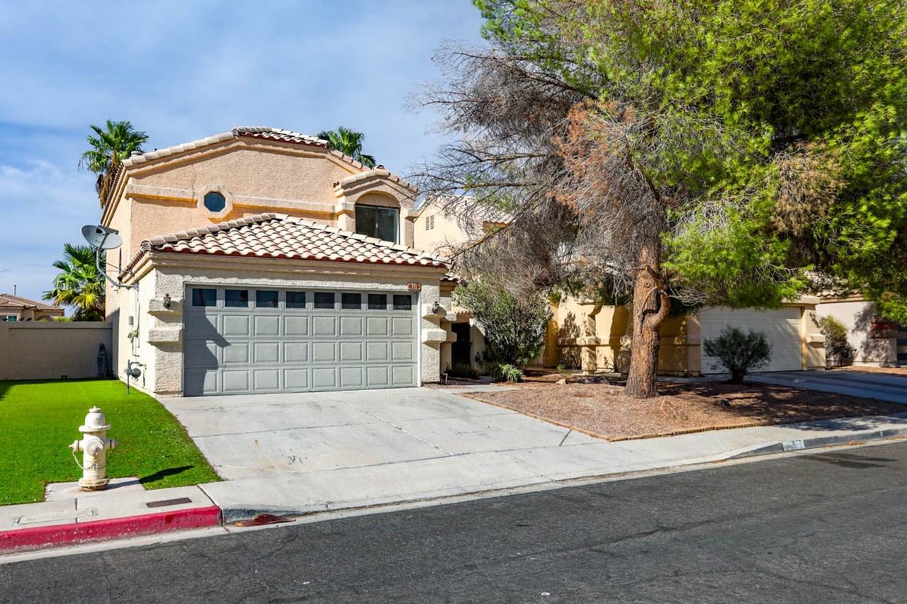 371 Lander Drive - Photo 2 of 32