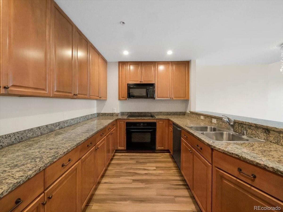 975 Lincoln Street #5E - Photo 5 of 28