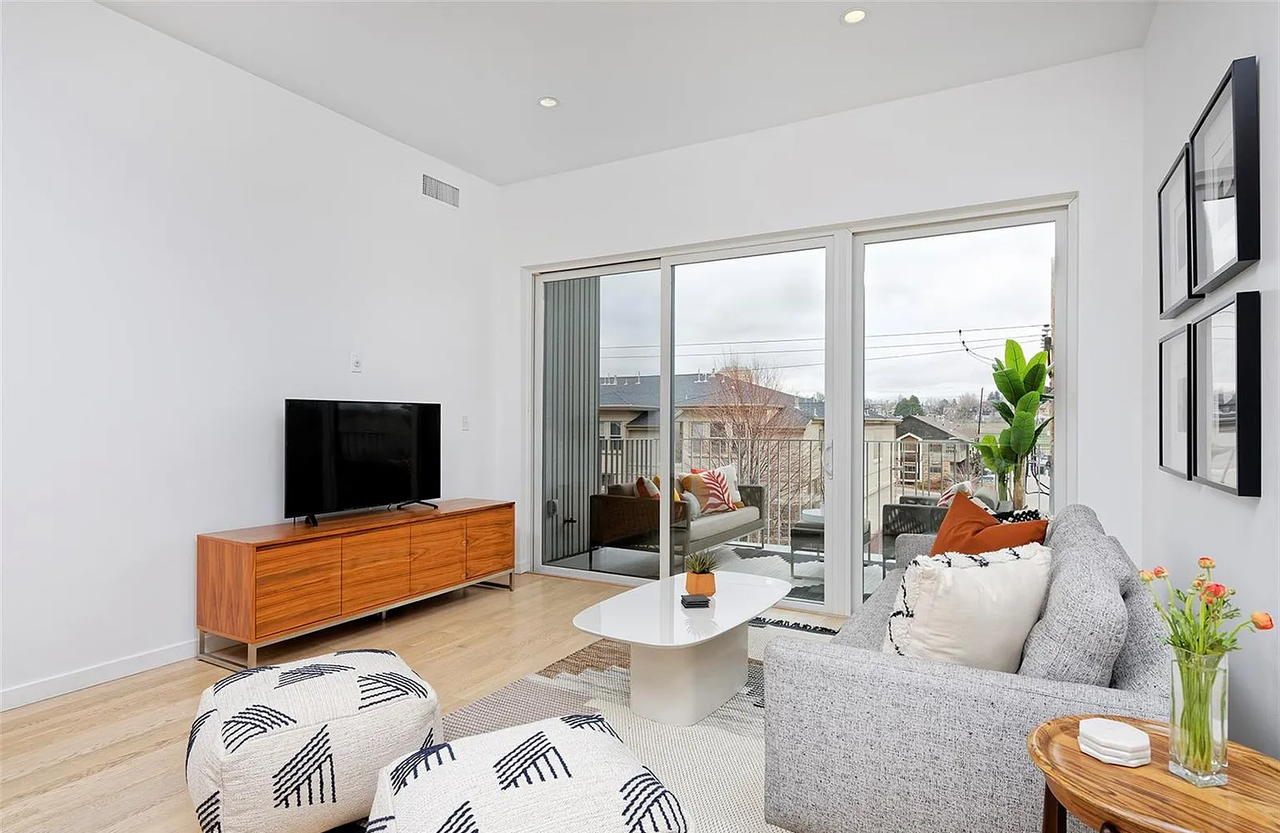 2752 Clay Street #204 - Photo 6 of 35