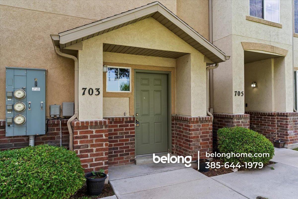 703 Buckingham Dr - Photo 2 of 22