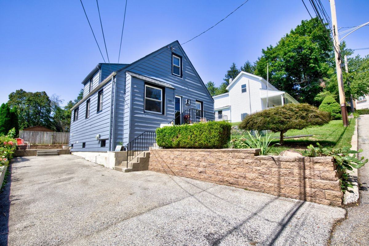 239 Josephine Ave - Photo 3 of 25