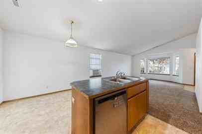 155 W 13th St - Photo 6 of 23