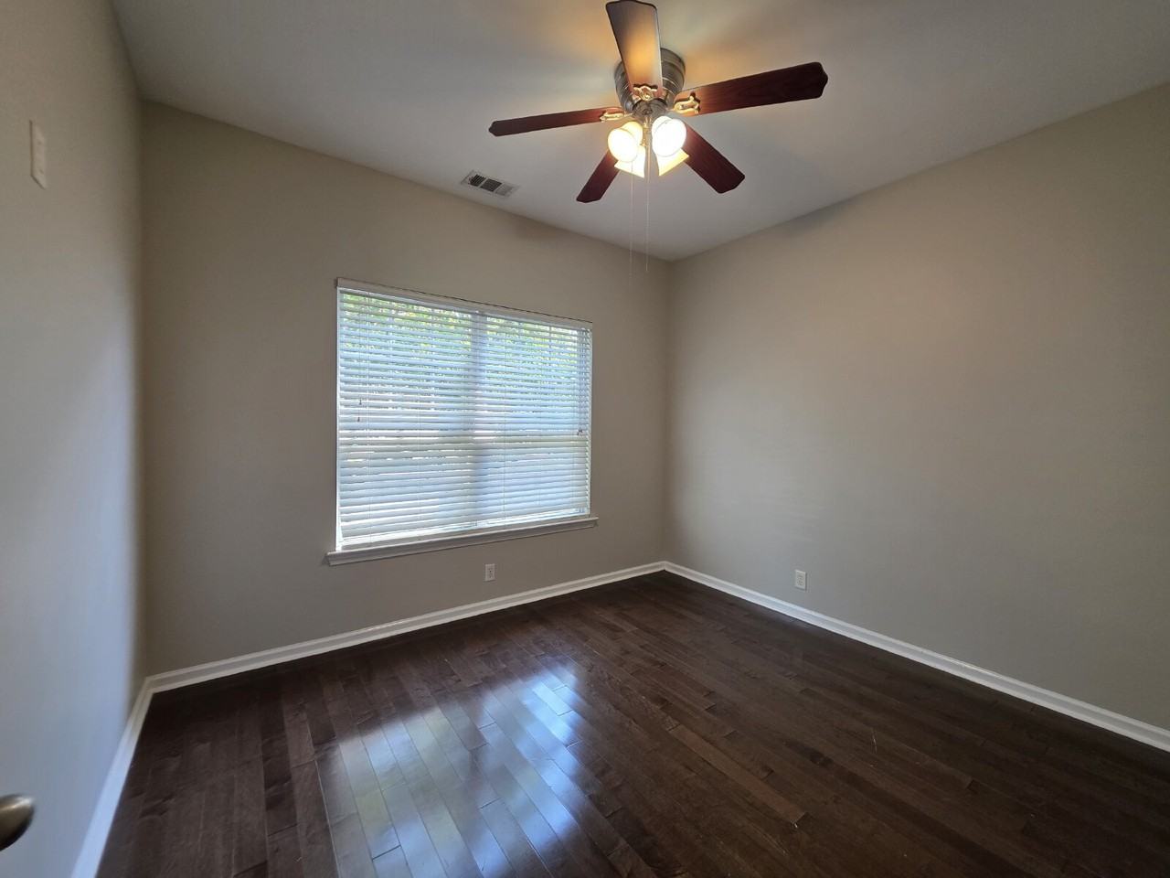 237 Harbor Village Dr - Photo 6 of 30