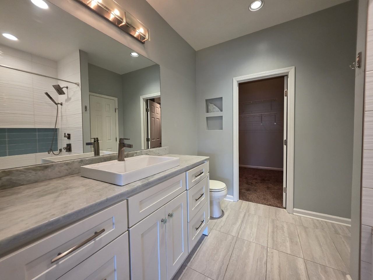 237 Harbor Village Dr - Photo 4 of 31