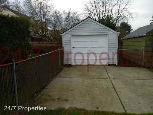 3681 SE Lambert St - Photo 2 of 14