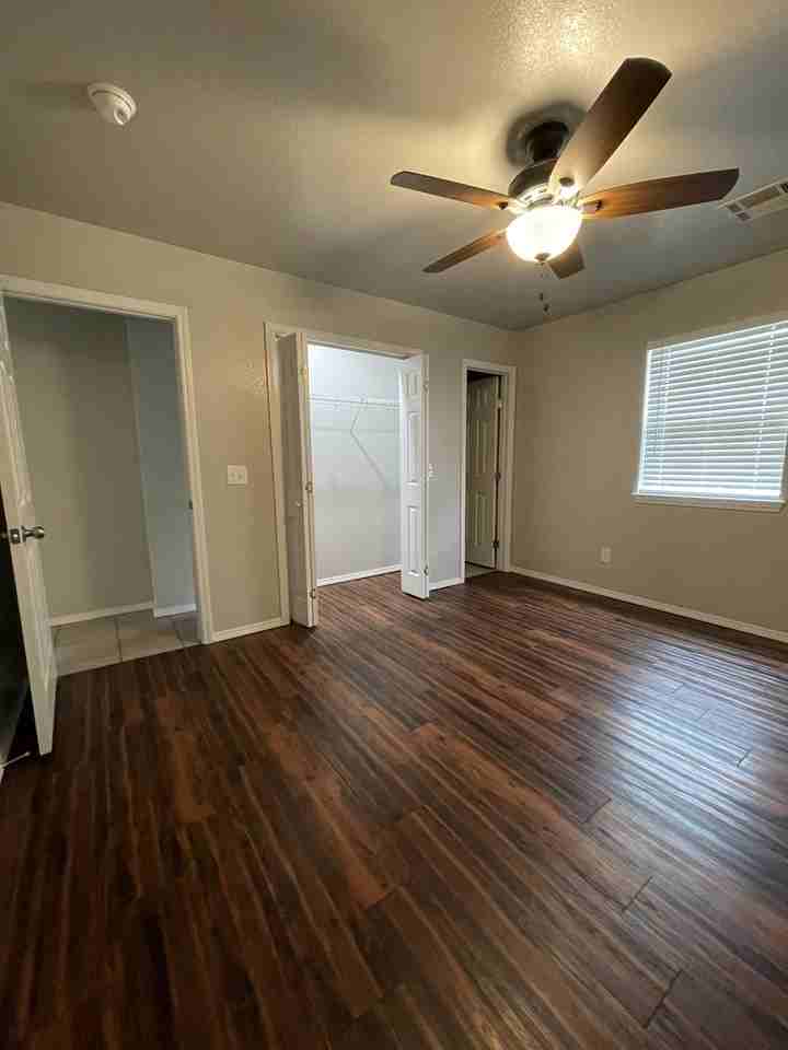 1122 Oak Ln #NA - Photo 2 of 16