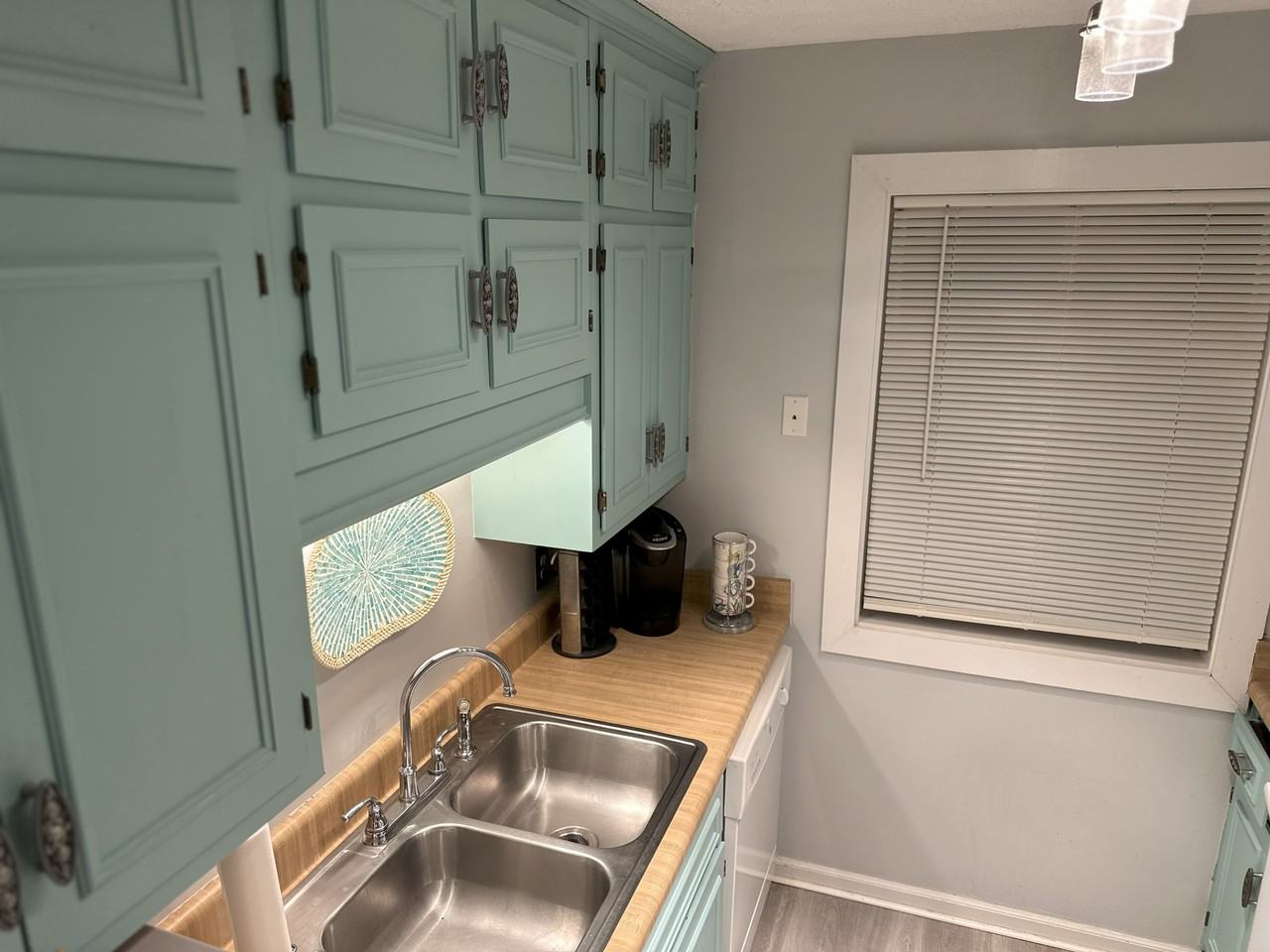 9621 Shore Dr #B312 - Photo 4 of 10