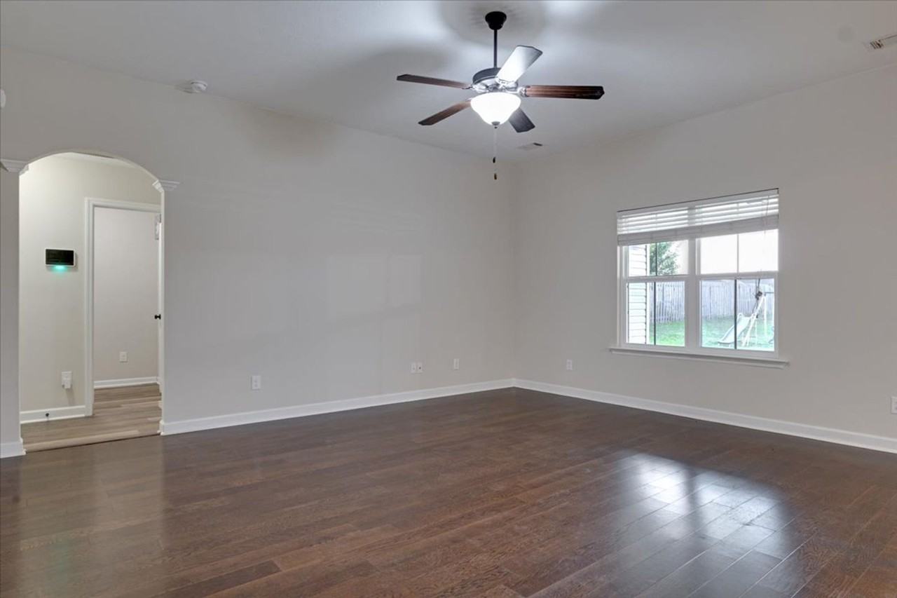 4128 Pullman Cir - Photo 5 of 35