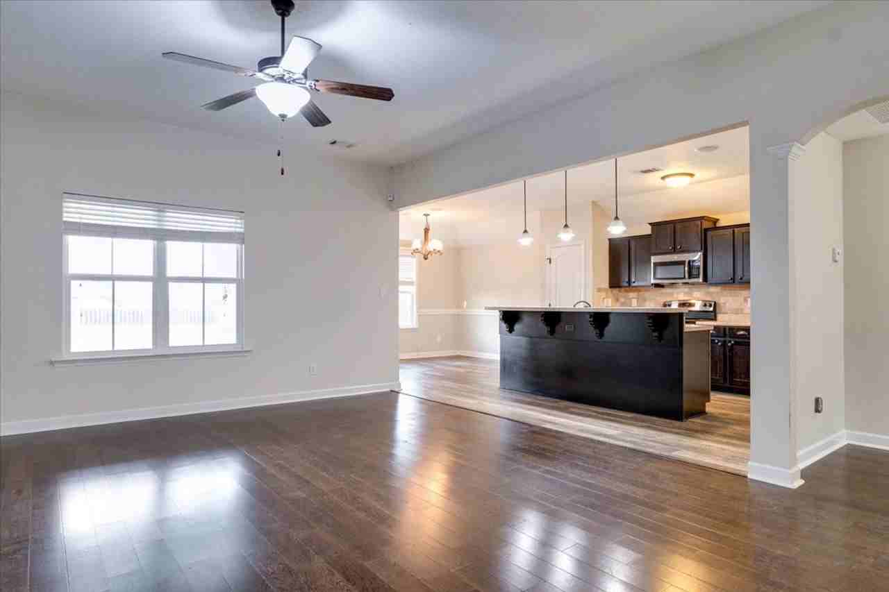 4128 Pullman Cir - Photo 6 of 35
