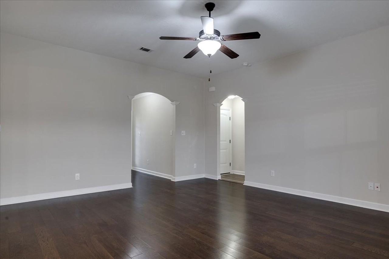 4128 Pullman Cir - Photo 7 of 35