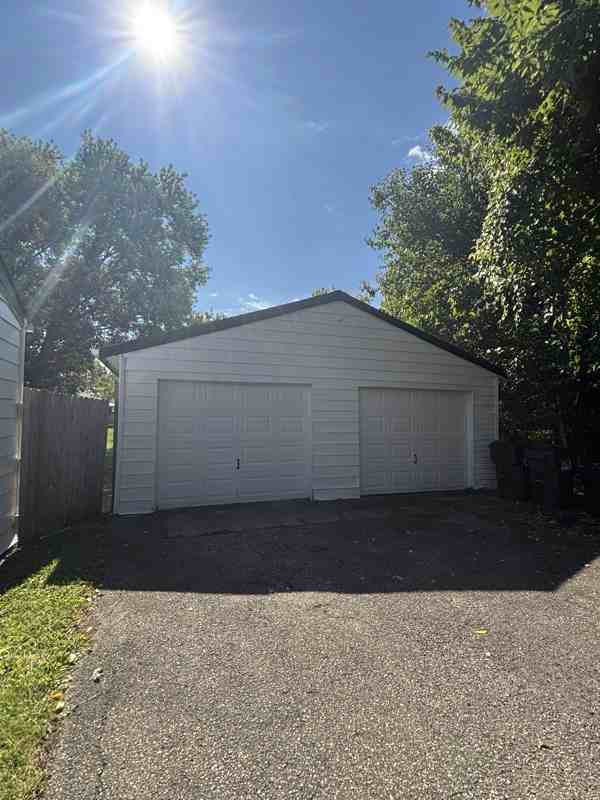 2949 Laverne Dr - Photo 2 of 10