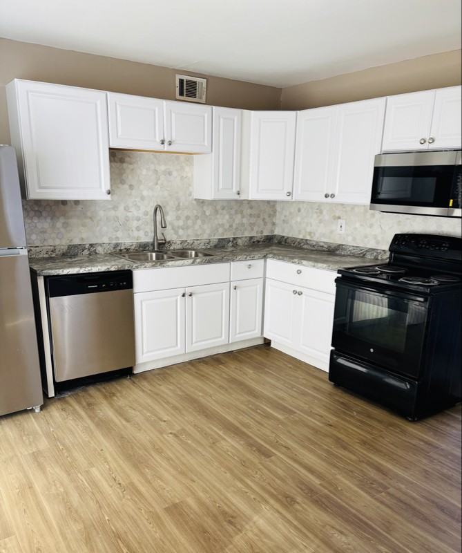 2949 Laverne Dr - Photo 3 of 10