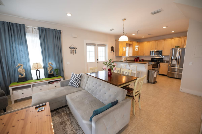 8410 Thomas Dr #3 - Photo 3 of 11