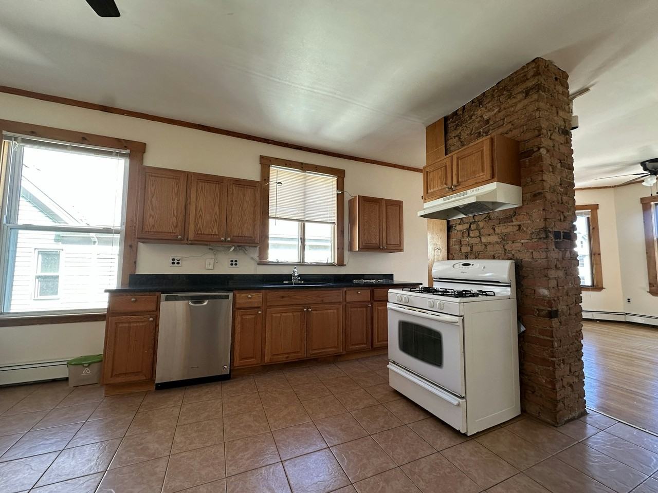 3 Sachem Street, Unit #3 - Photo 4 of 31