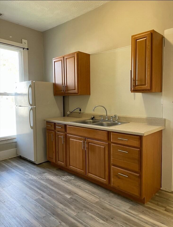 331 West Locust Street - Photo 3 of 13