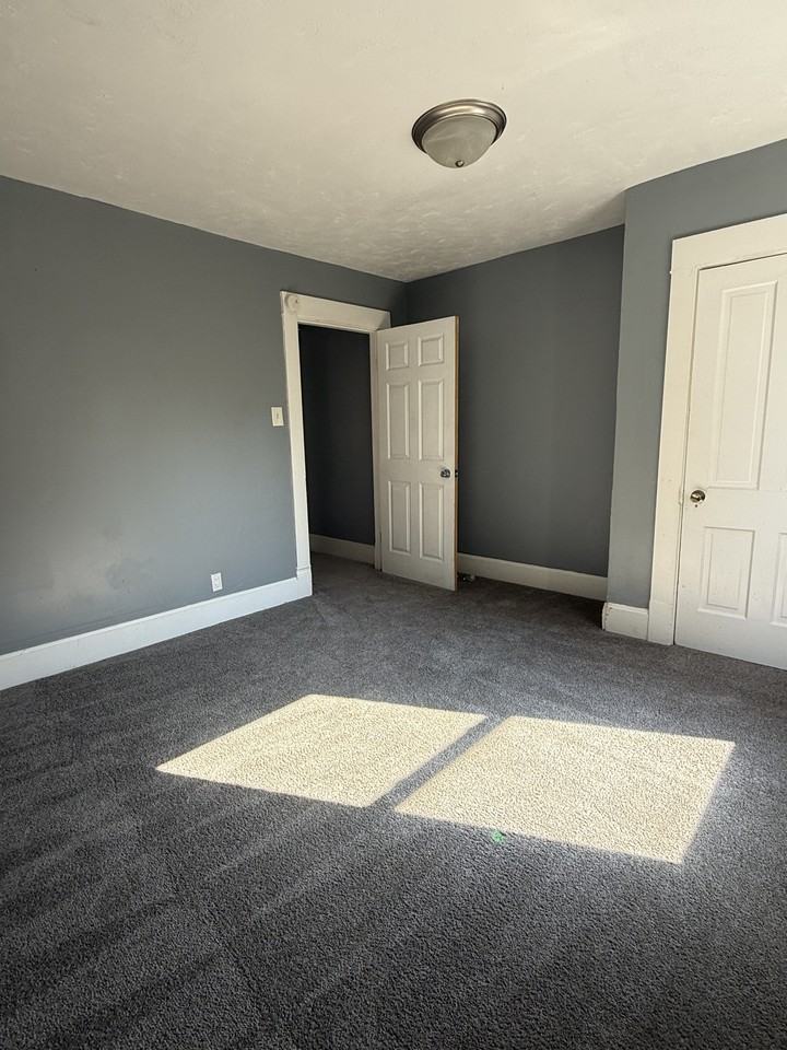 1541 Draper Street - Photo 7 of 11