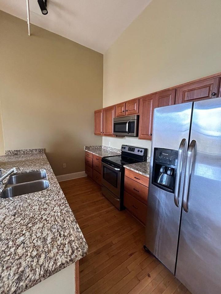 370 Cherry Street - Photo 2 of 25