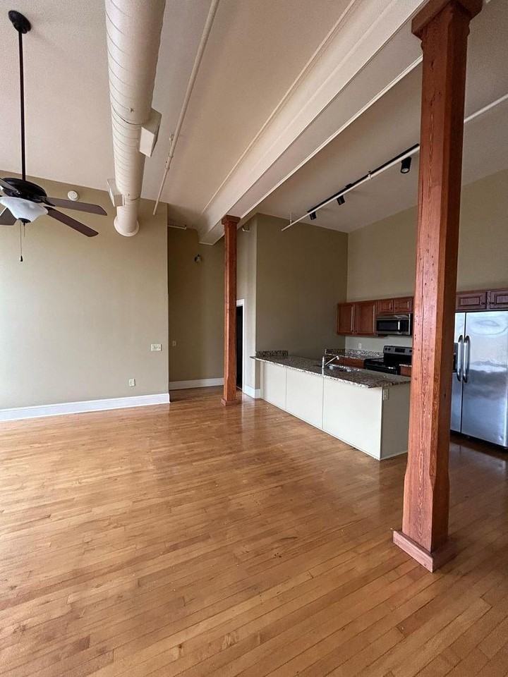 370 Cherry Street - Photo 4 of 25