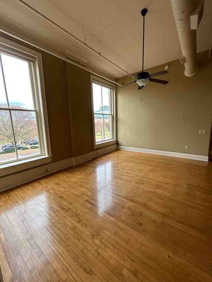 370 Cherry Street - Photo 5 of 25