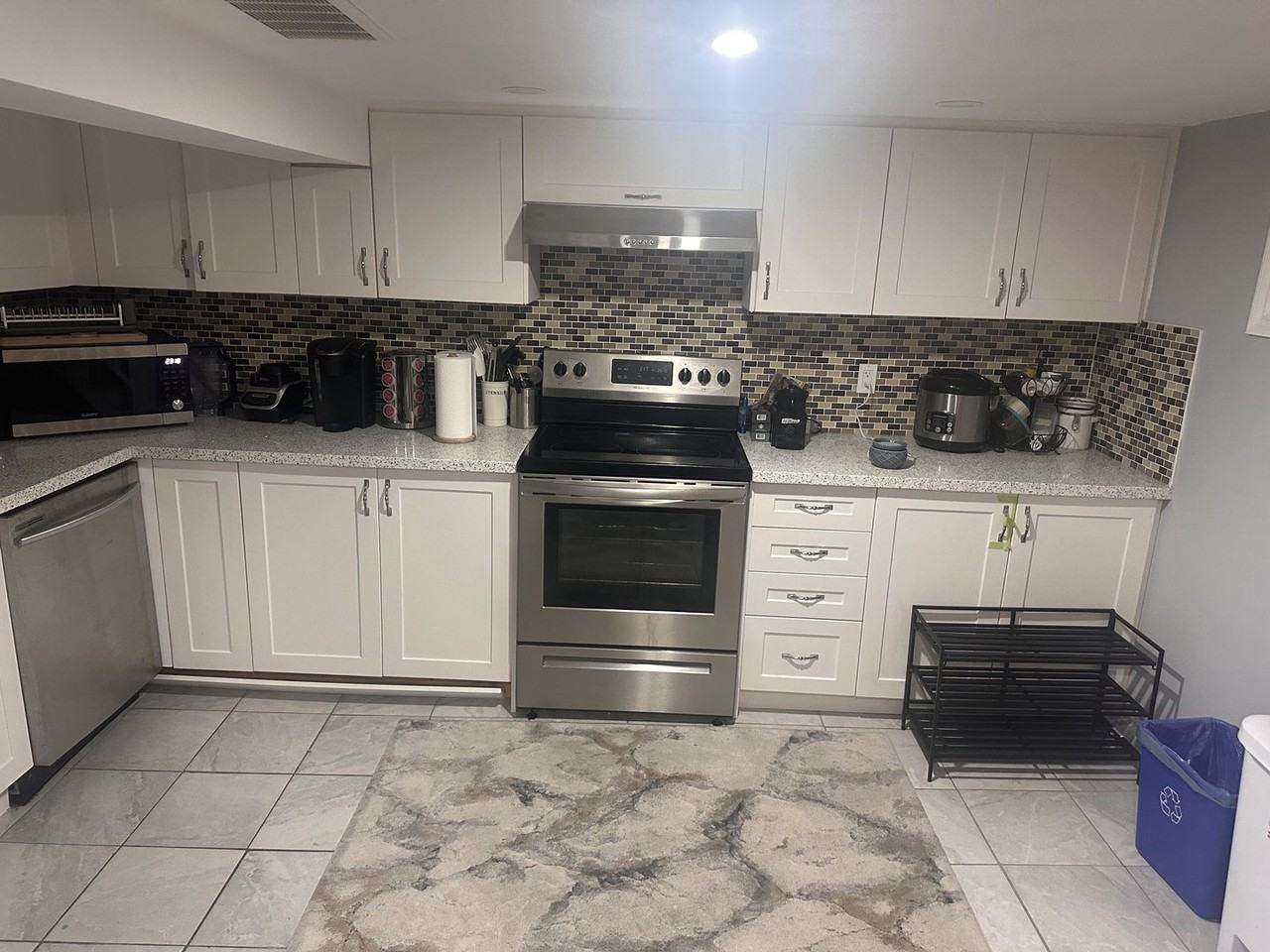 42 Stephen Dr - Photo 3 of 7