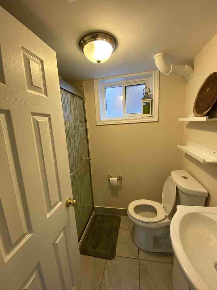 42 Stephen Dr - Photo 4 of 7