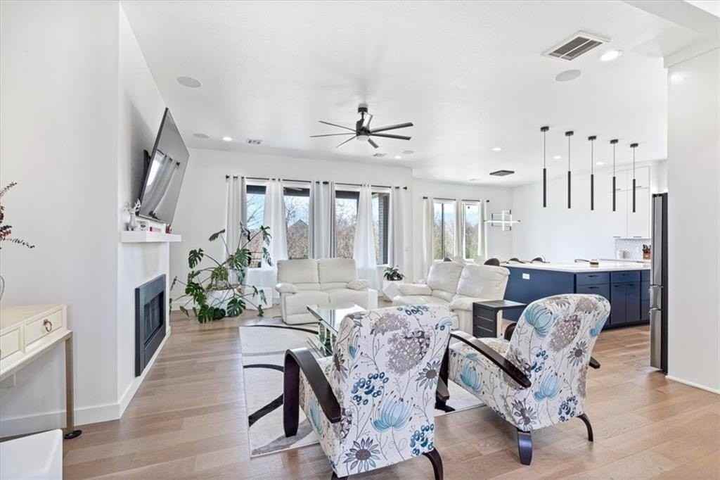 1603 Nw Santorini Ln - Photo 3 of 30