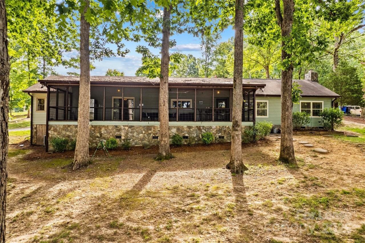 173 Waddell Rd - Photo 2 of 47