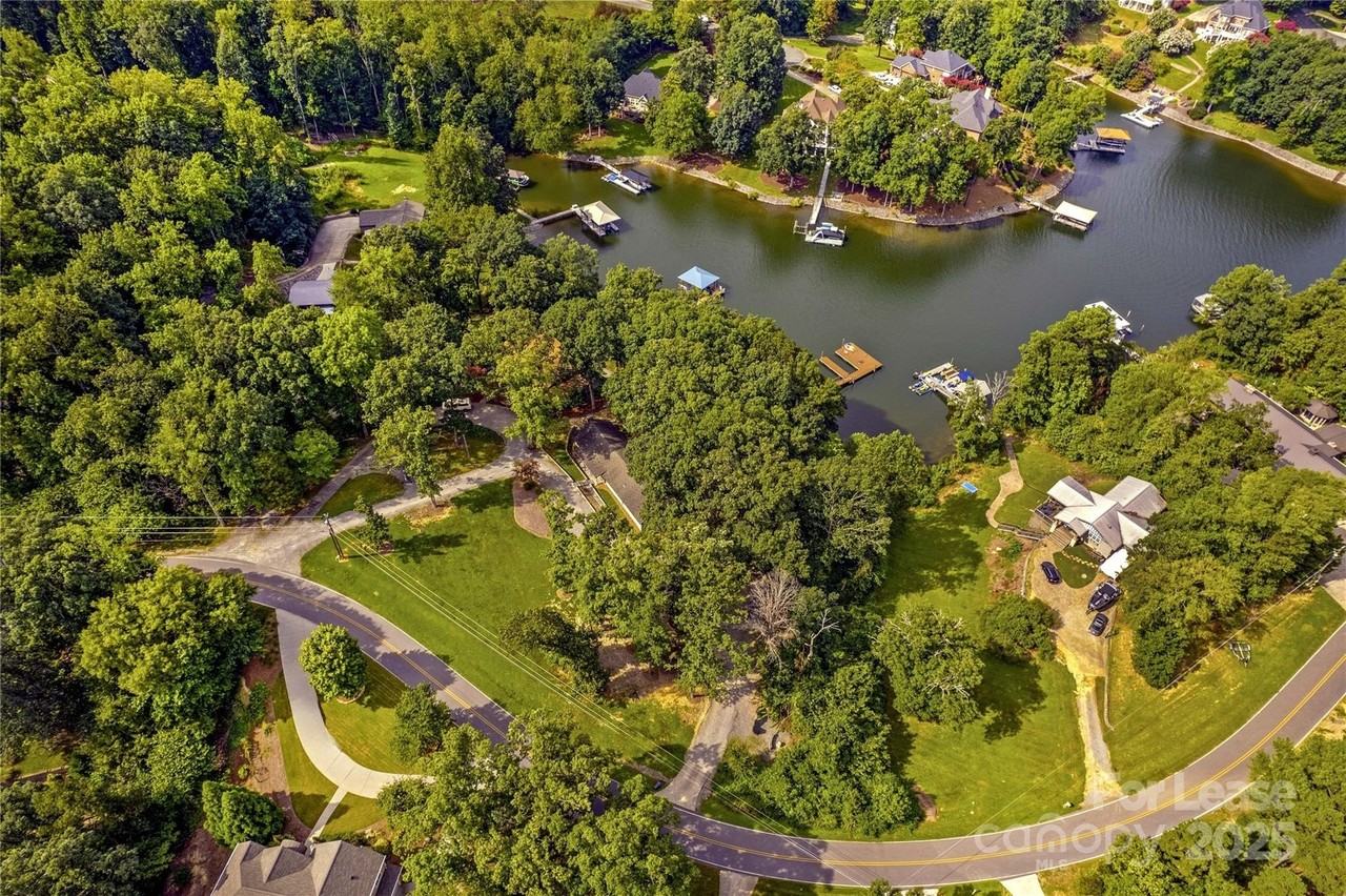 173 Waddell Rd - Photo 7 of 47