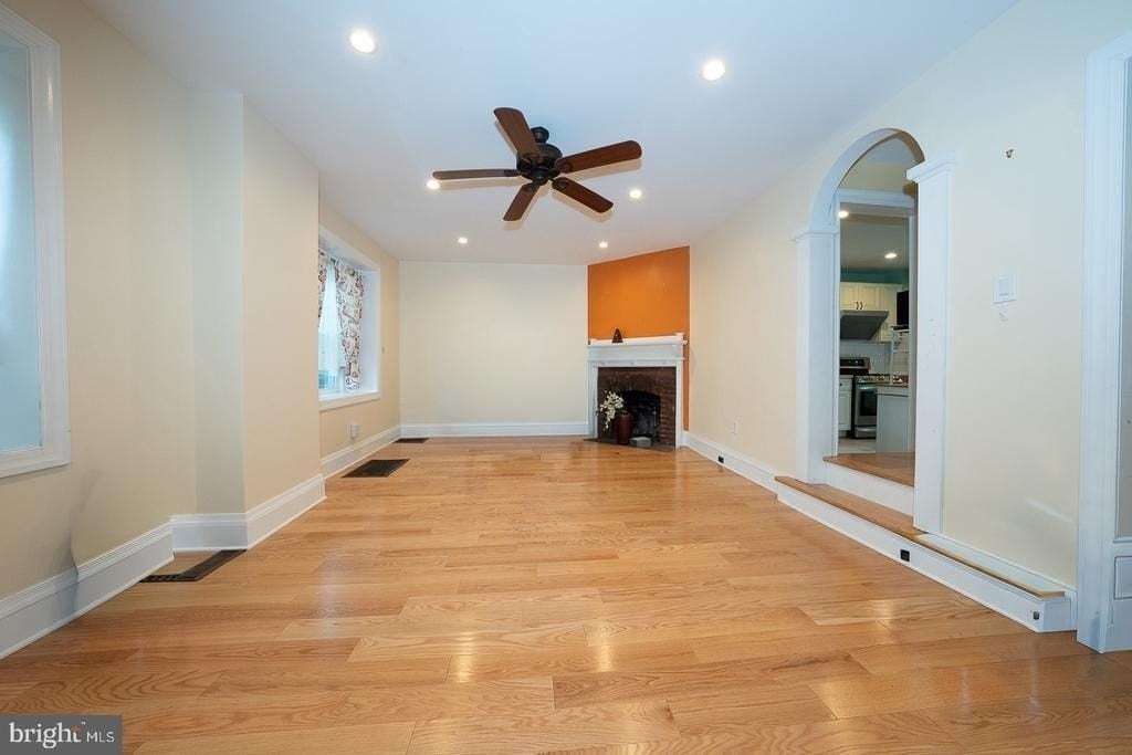 110 Llanfair Rd - Photo 5 of 30