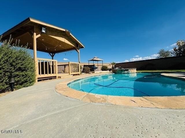 42636 Roadrunner Way - Photo 4 of 19