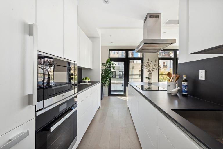 324 West 108th Street - Photo 4 of 10