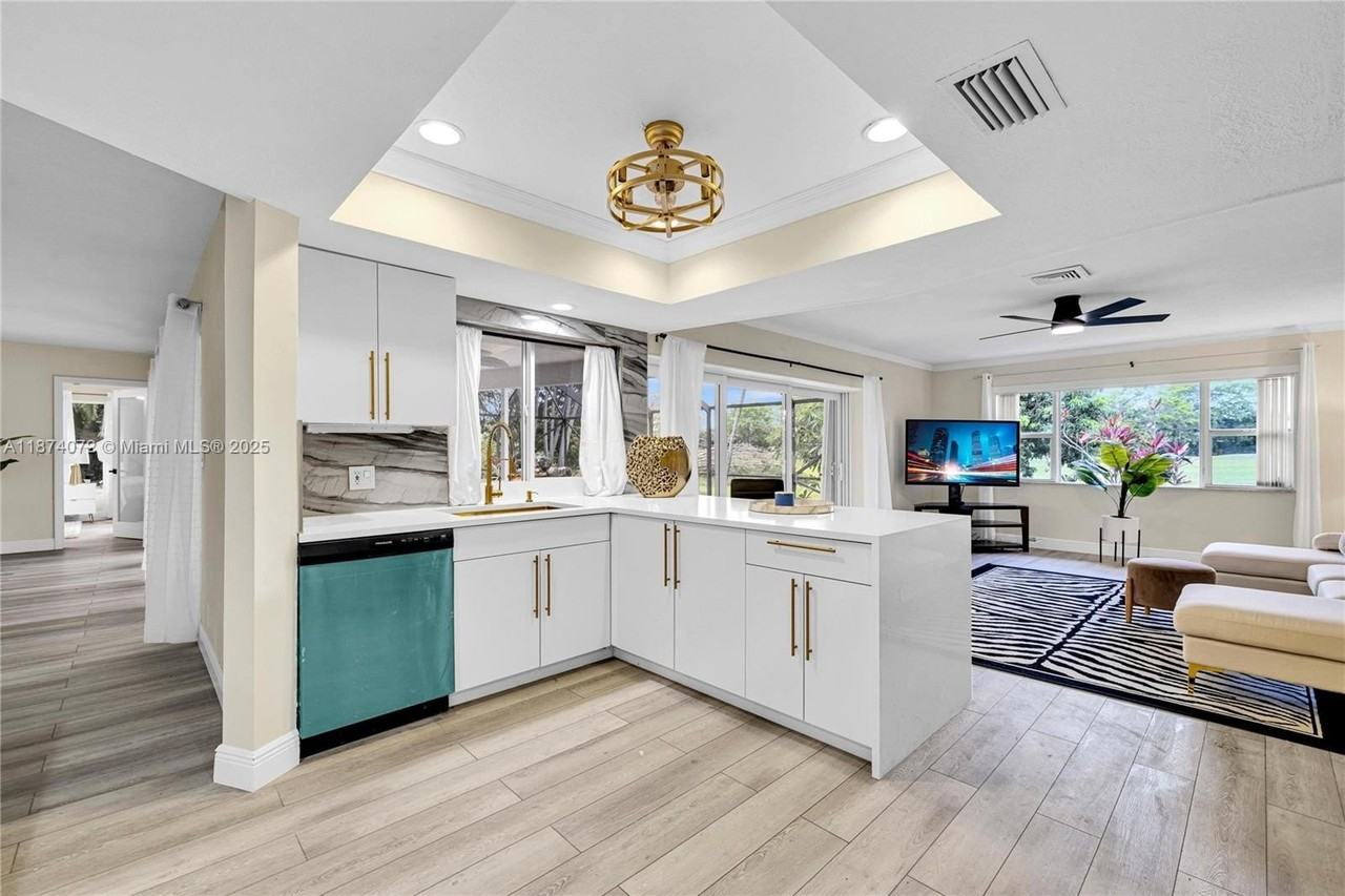 5706 Guava Dr - Photo 5 of 50