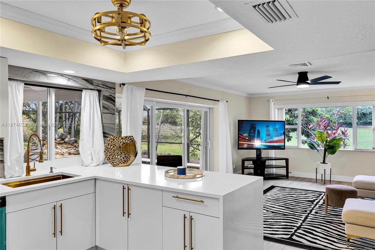 5706 Guava Dr - Photo 7 of 50