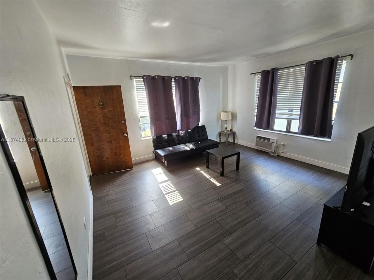 7320 Carlyle Ave #4 - Photo 7 of 8