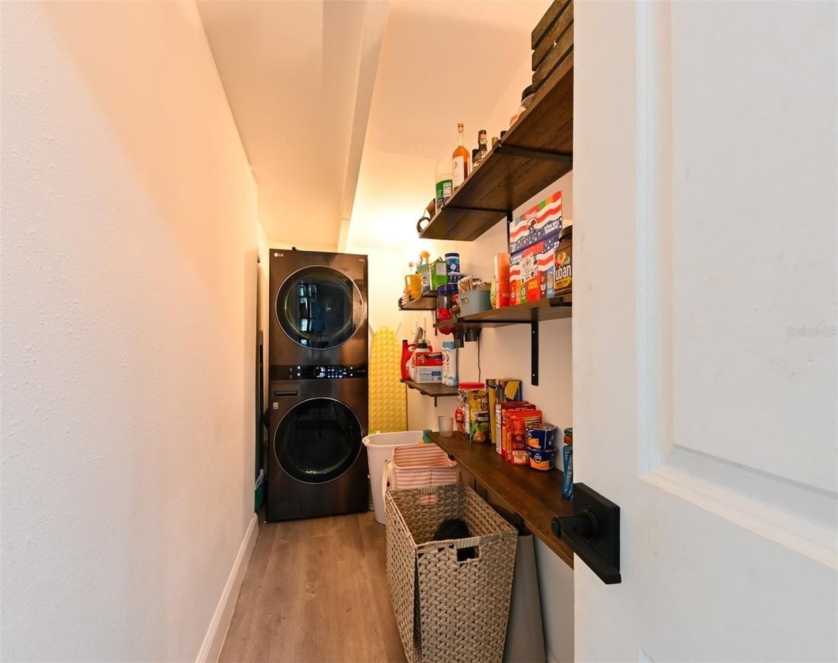 4114 W Olive St - Photo 6 of 29