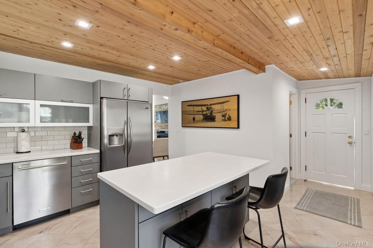 80 Towd Point Rd - Photo 6 of 30