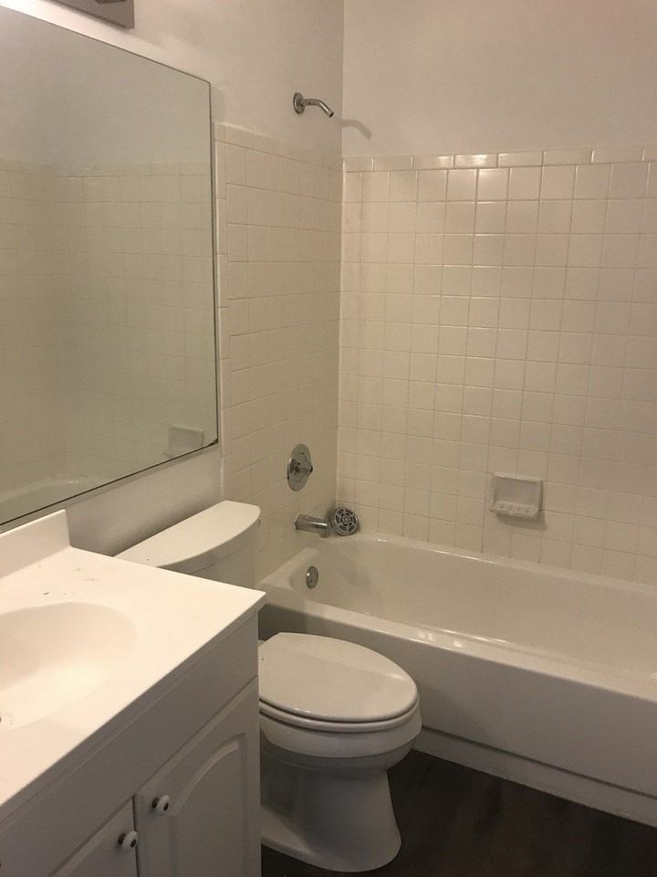 689 Wilson St - Photo 7 of 10