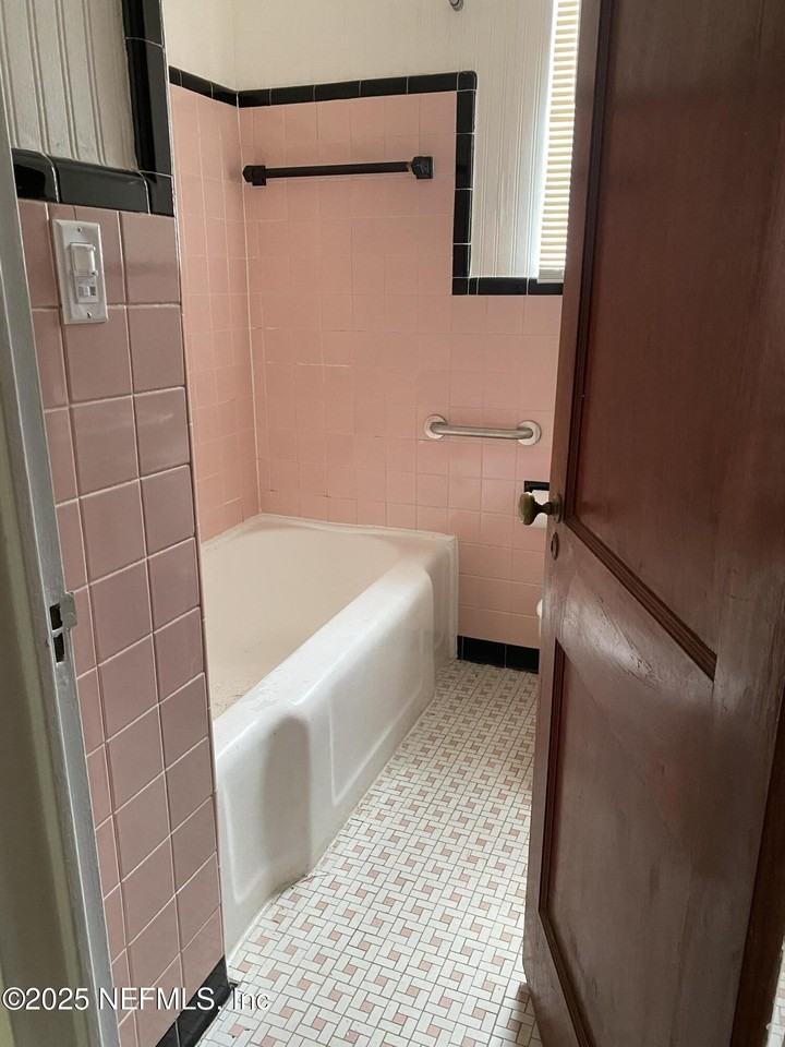 3121 Belden St #3 - Photo 5 of 9