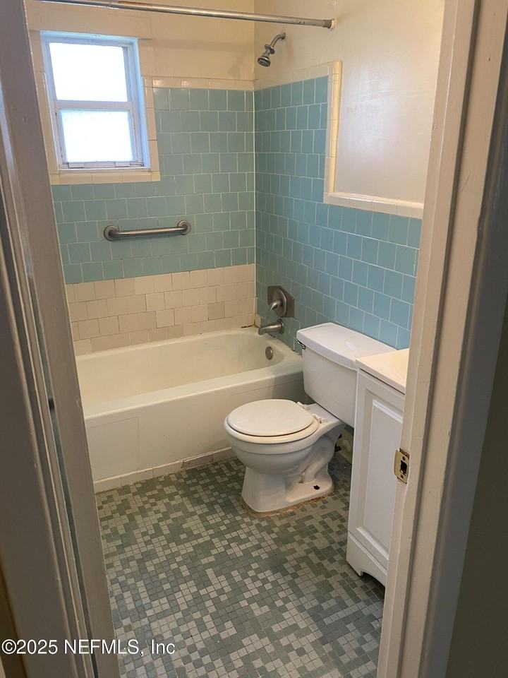 3658 Stanley St Apt 3 #3 - Photo 7 of 7