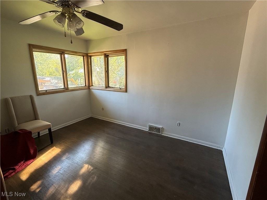 9060 State Rd - Photo 4 of 10