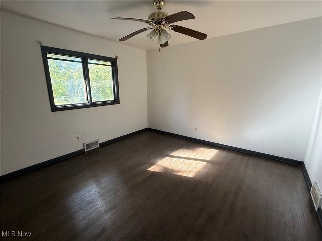 9060 State Rd - Photo 6 of 10