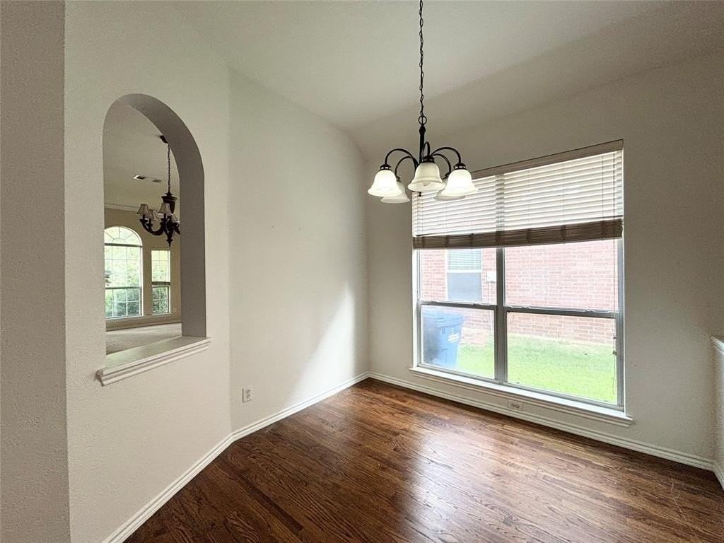 2401 Summerside Lane - Photo 5 of 13