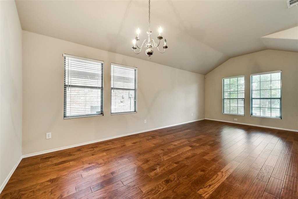 5501 Crestwood Dr - Photo 4 of 21